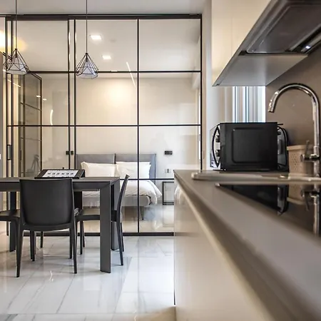 アパート New & Bright Balcony Flat By Station *