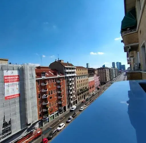 New & Bright Balcony Flat By Station Mailand